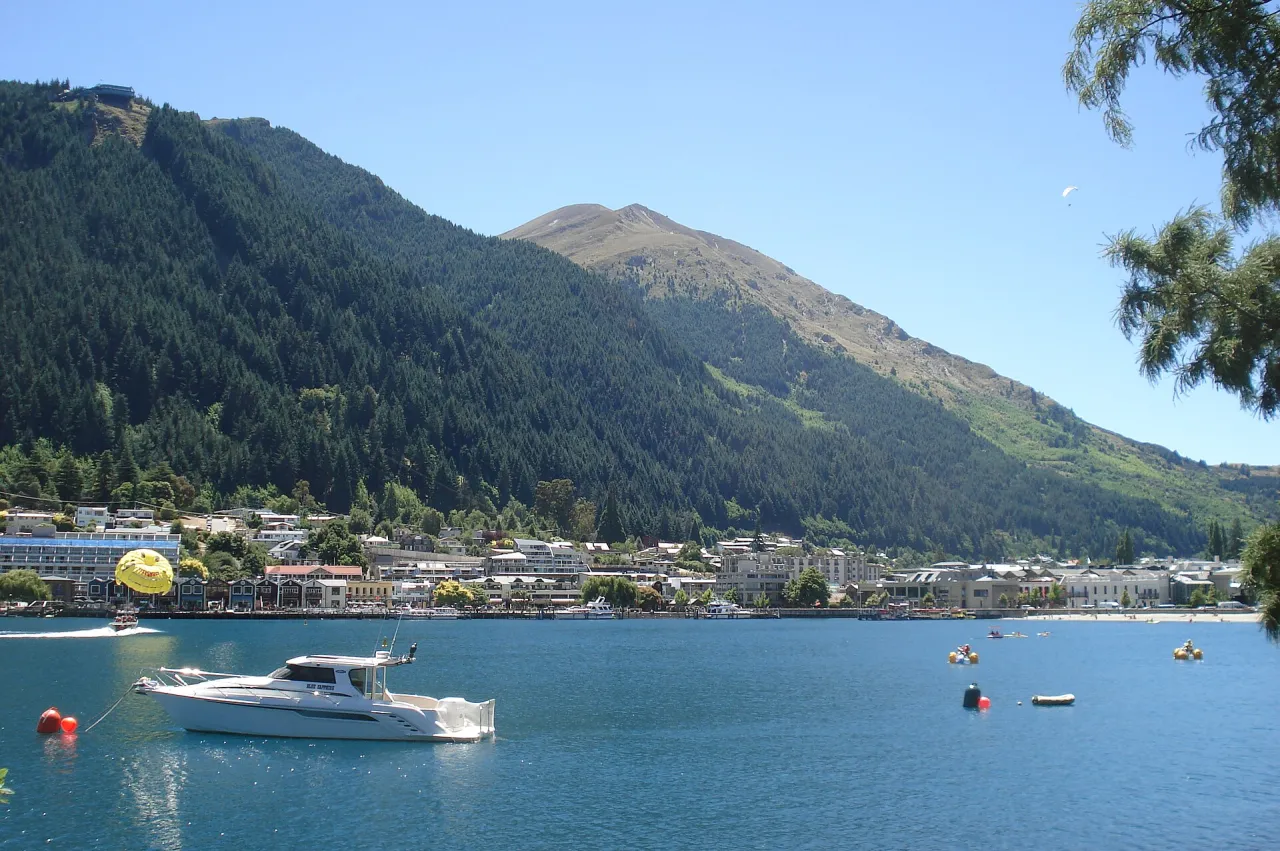 Κόλπος Queenstown Bay — Κουίνσταουν