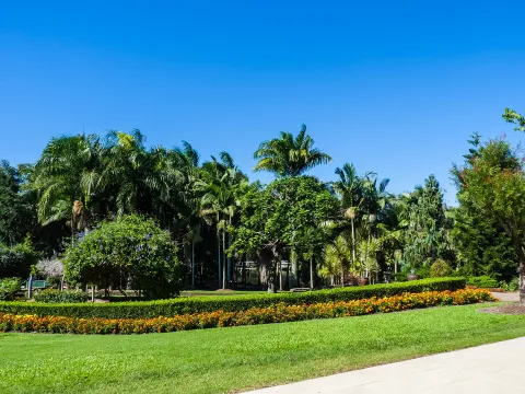 Bundaberg Botanic Gardens and Hinkler Hall of Aviation — Bundaberg