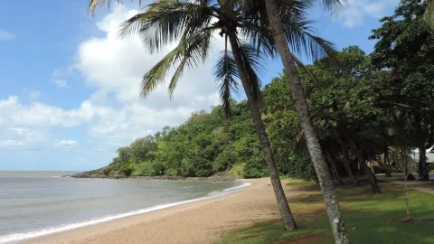 Trinity Beach — Cairns