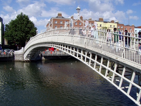 Ha'penny Bridge — Dublin
