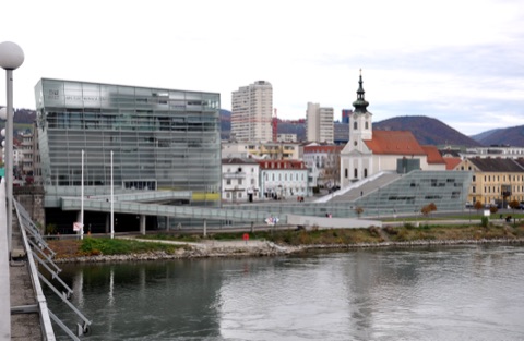Ars Electronica Center — Linz