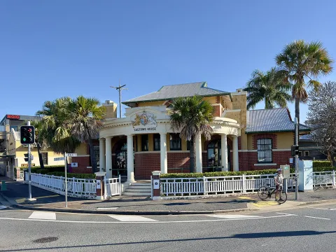 Bluewater Quay and Customs House — Mackay