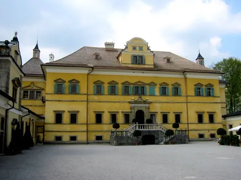 Palais de Hellbrunn et Fontaines à jets — Salzburg