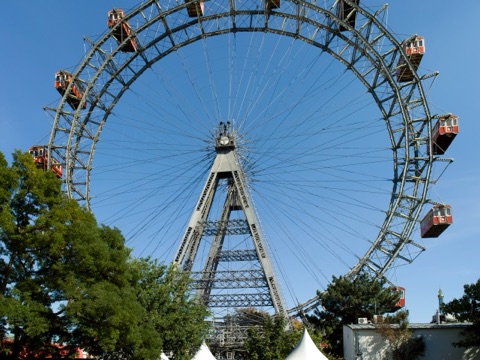 Prater & the Giant Ferris Wheel (Riesenrad) — Vienna