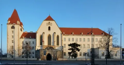 Château et Académie militaire Thérésienne — Wiener Neustadt
