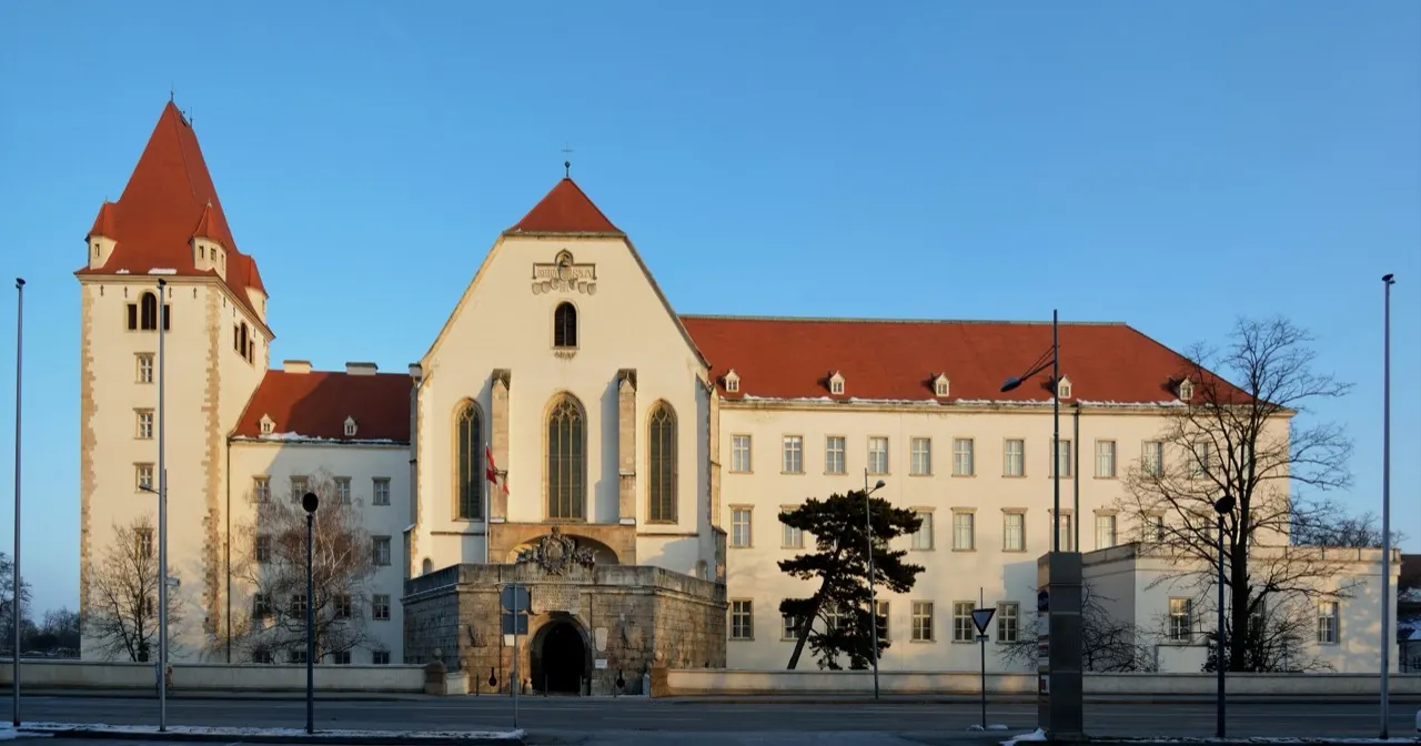 Castle & Theresian Military Academy — Wiener Neustadt