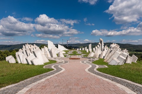 Spomen-kompleks Kadinjača — Užice