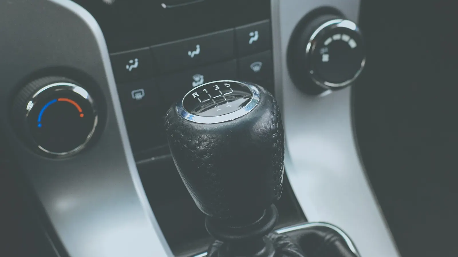 U Evropi samo osam odsto novih automobila ima ručni menjač