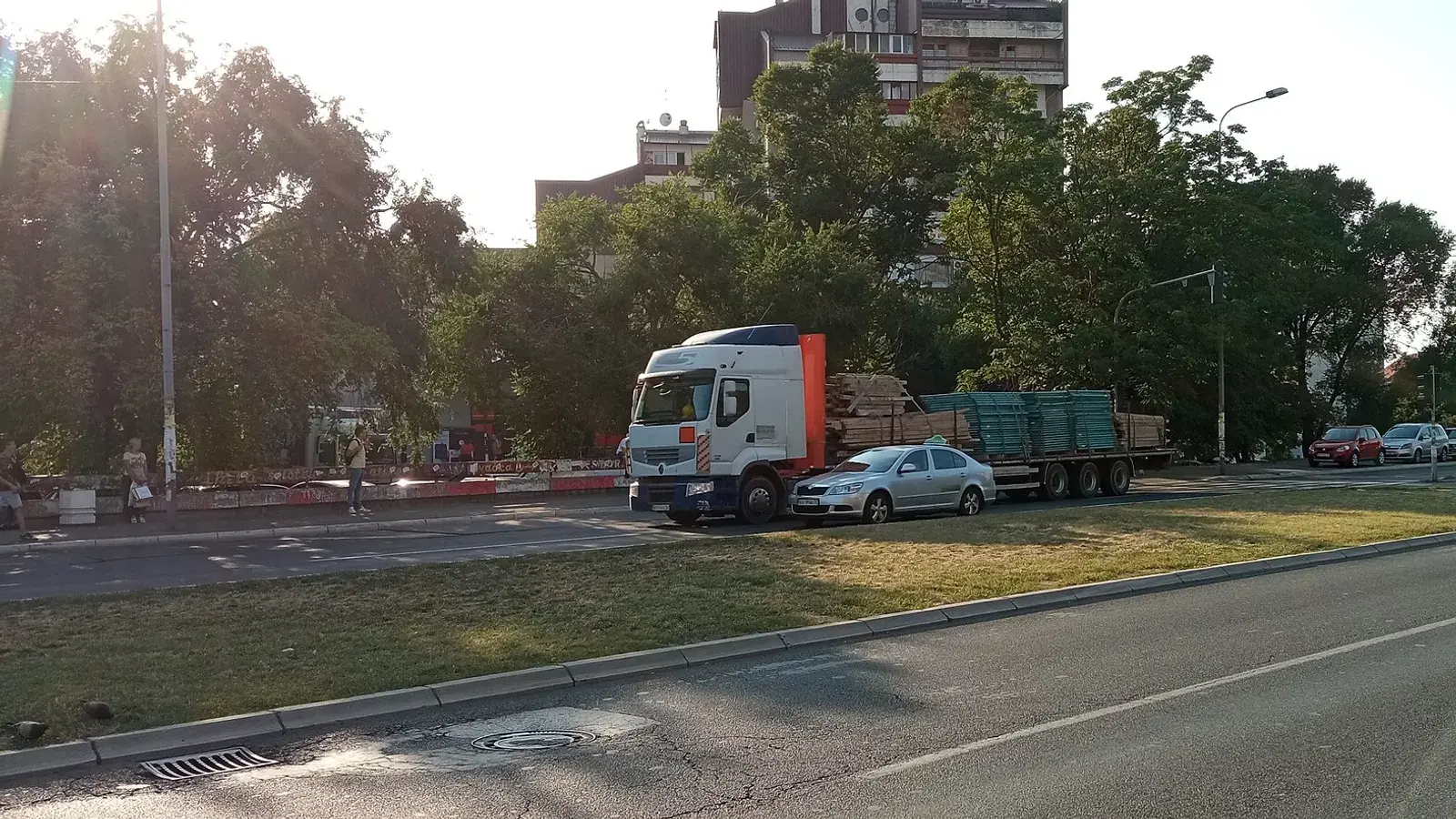 Beograd: kažnjeno 290 vozača teretnjaka u kontrolama na Pančevačkom mostu