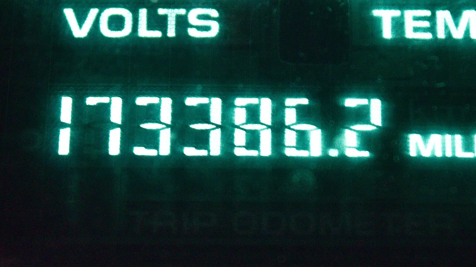 Automobil sa 999.999 pređenih kilometara ide na aukciju